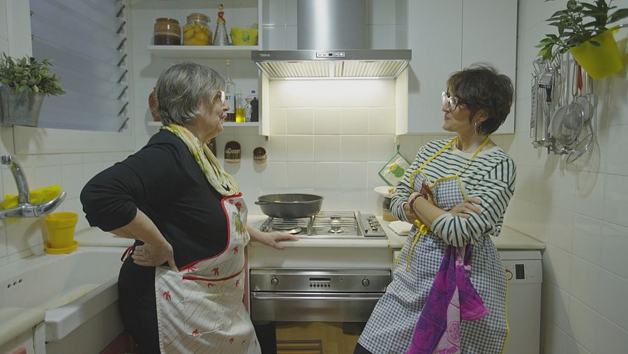 Mercè Capdevila i Sílvia Abril cuinen canelons a 'La recepta perduda'