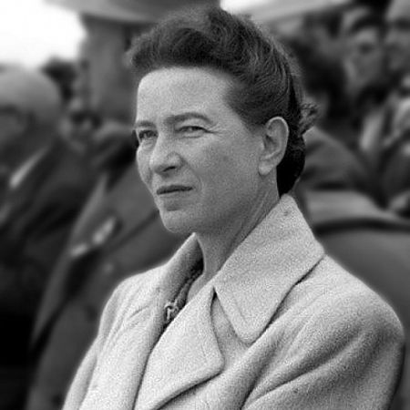 Simone de Beauvoir en 1955