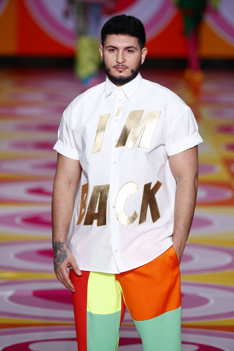 Omar Montes desfila para Ágatha Ruiz de la Prada