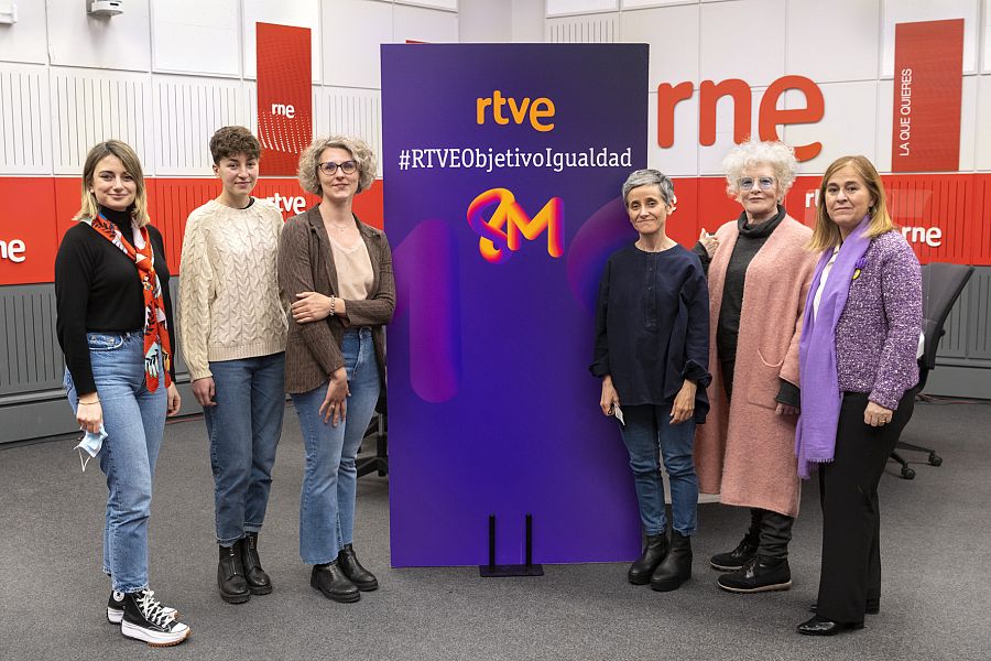 Ane Villasante, Olga García, Sara Cogliati, Matilde Peralta del Amo, Magüi Mira y Paloma Zamorano.