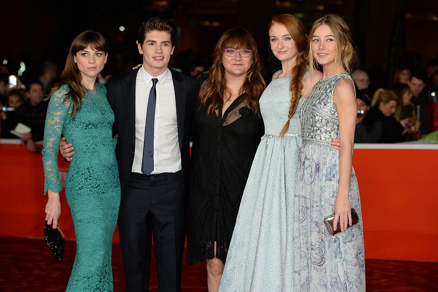 Leonor Wating, Gregg Sulkin, Isabel Coixet, Sophie Turner y Charlotte Vega