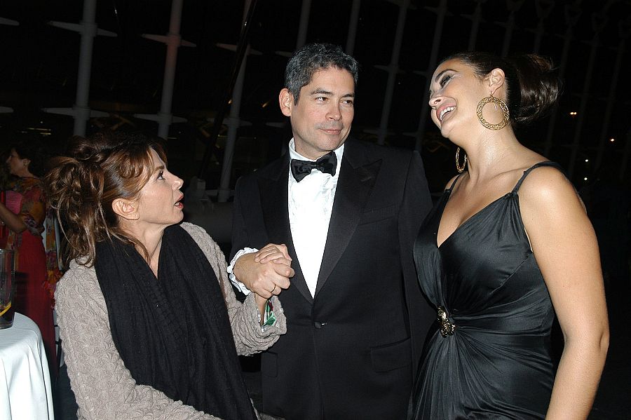 Boris Izaguirre junto a Victoria Abril y Vicky Martín Berrocal