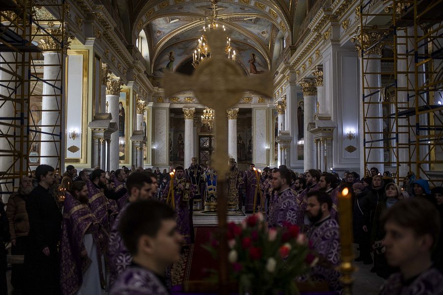 Misa en la iglesia ortodoxa de Odesa este domingo.