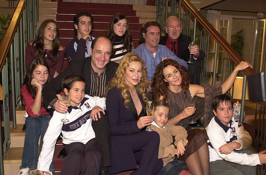 Toda la familia de 'Ana y los siete' al completo