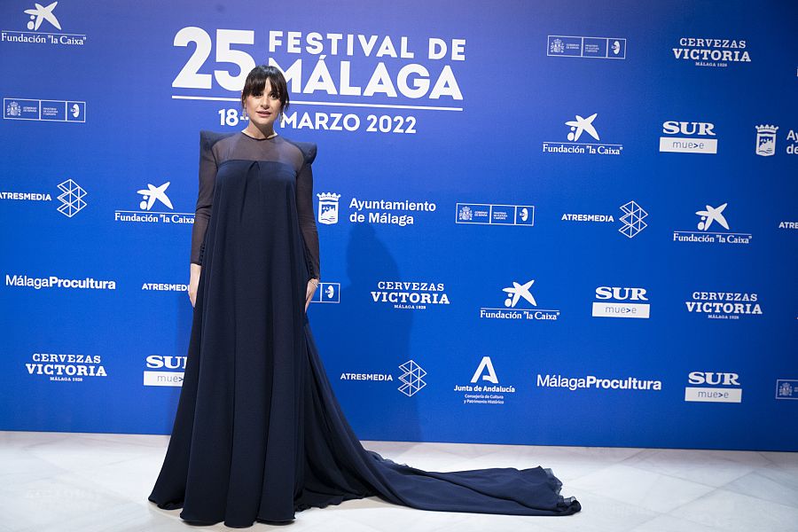 Miren Ibarguren presume de capa en la alfombra roja de Málaga