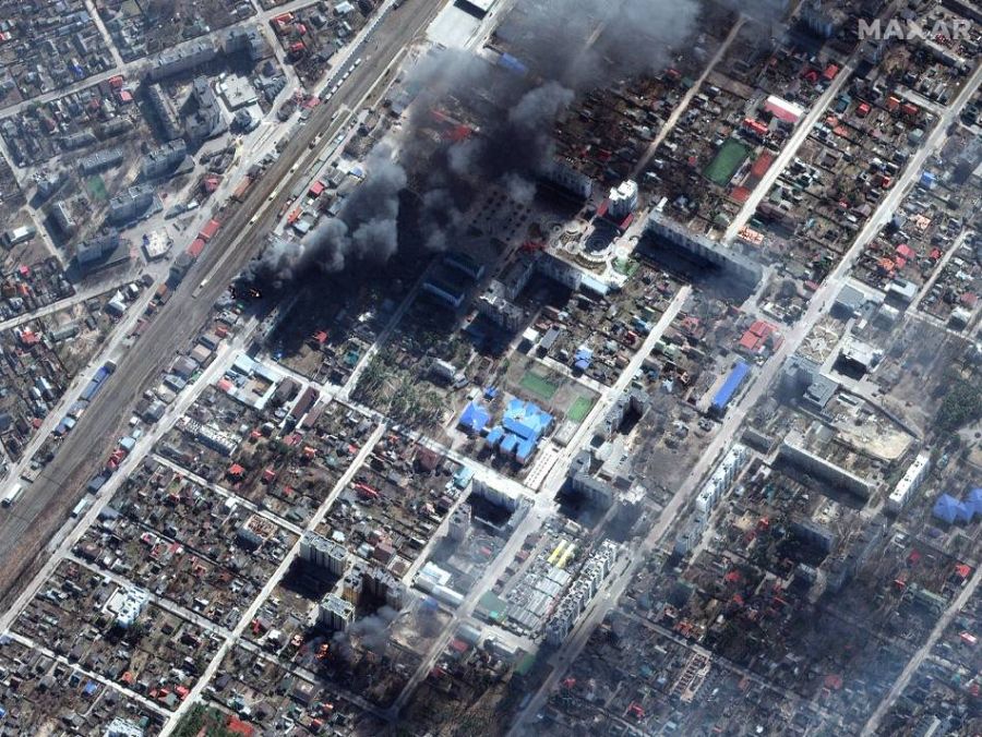 Imagen por satélite de los bombardeos sobre la ciudad de Irpin, al noroeste de Kiev