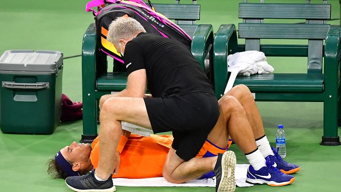 La fisura por estrés que hace tambalear el camino de Rafa Nadal