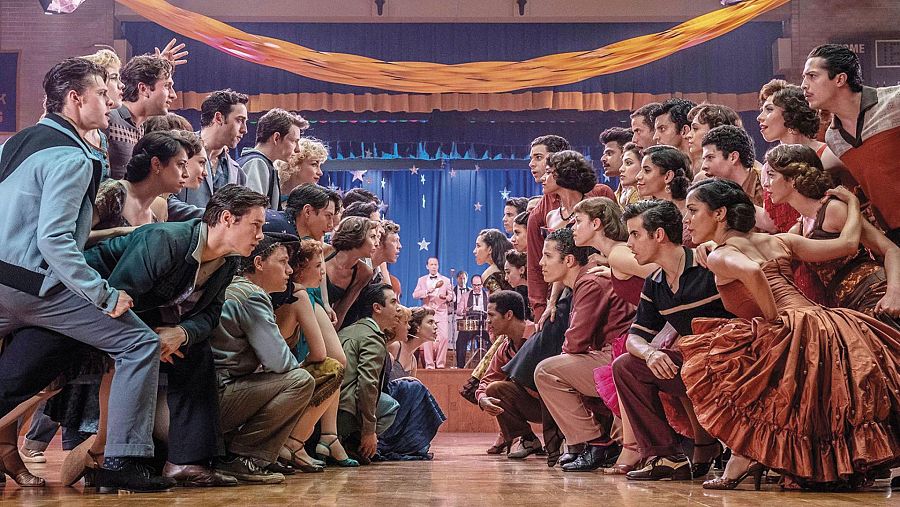 El elenco de 'West Side Story' durante la escena 