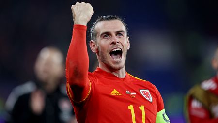Bale firmó un doblete ante Austria