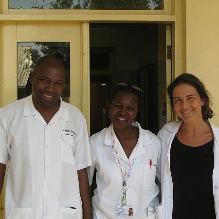 Elisa López, pediatra que trabaja en Mozambique
