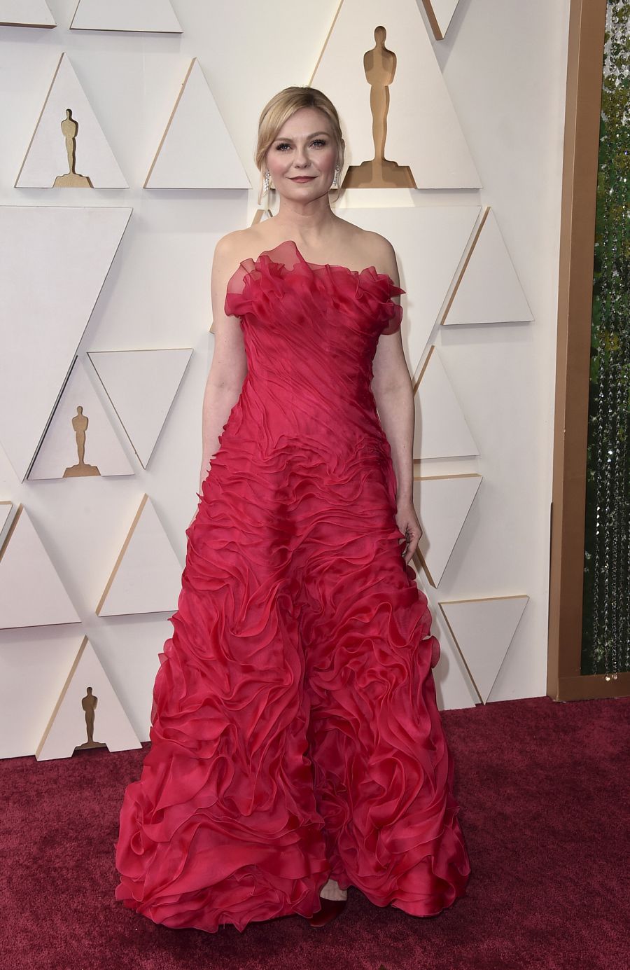 Kirsten Dunst vestida de Christian Lacroix en los Oscar 2022