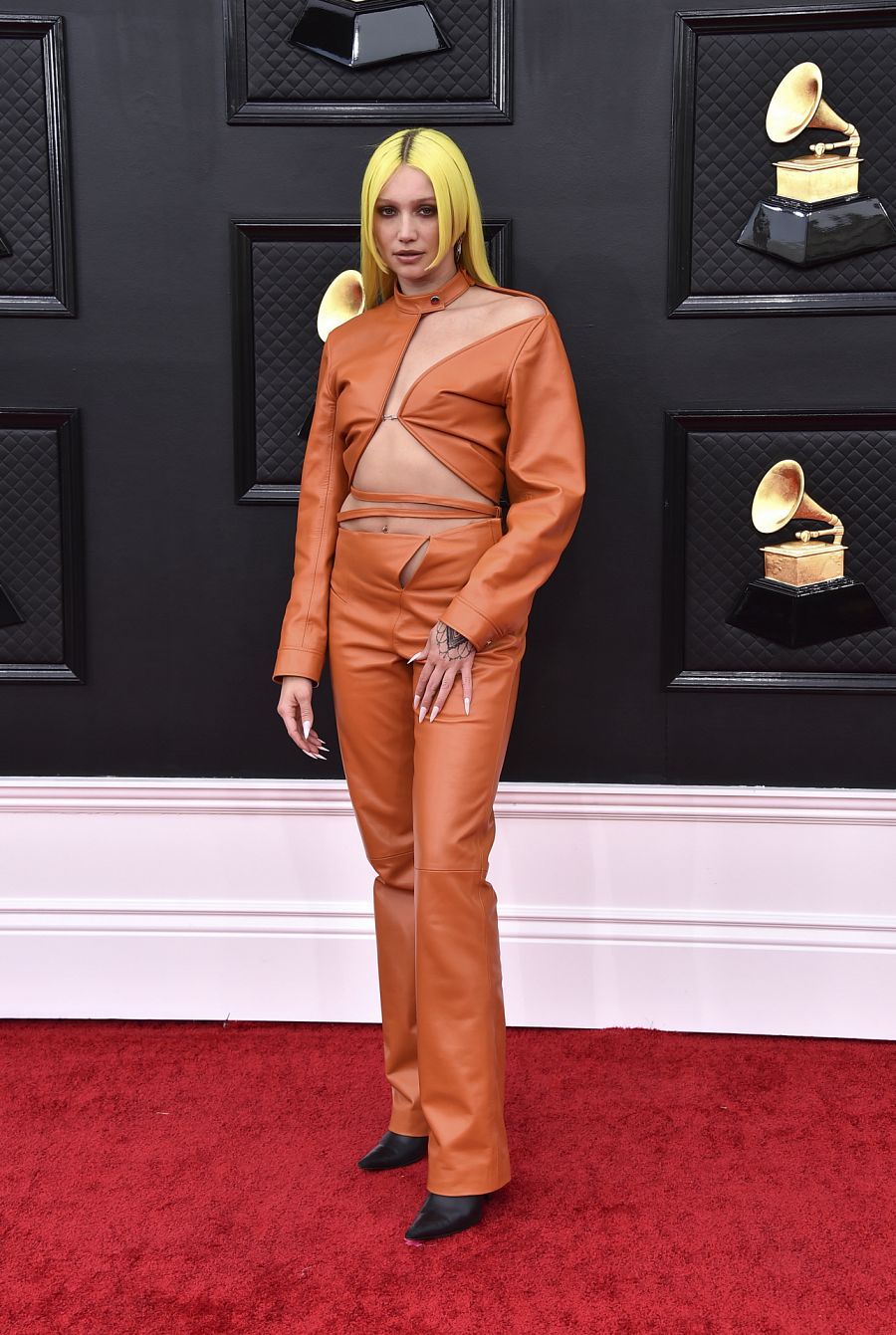 Cailin Russo en la alfombra roja de los Grammys 2022