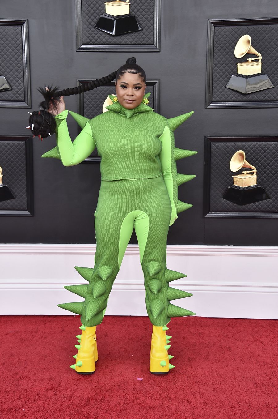 Tayla Parx en  la alfombra roja de los Grammys 2022