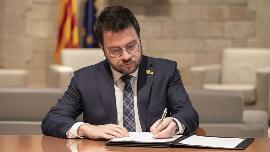El president de la Generalitat, Pere Aragonès, ha signat els decrets de les consultes sobre els Jocs d'Hivern