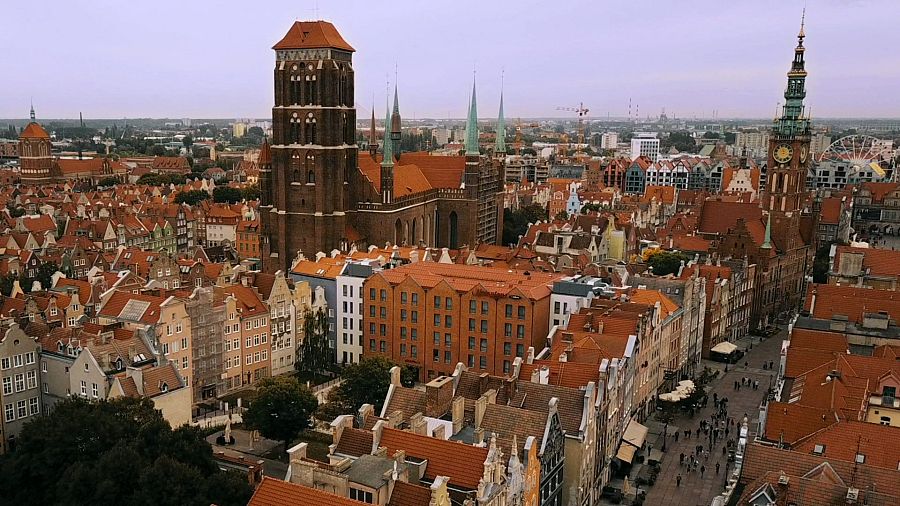 Panoràmica del centre antic d'una ciutat de Polonia