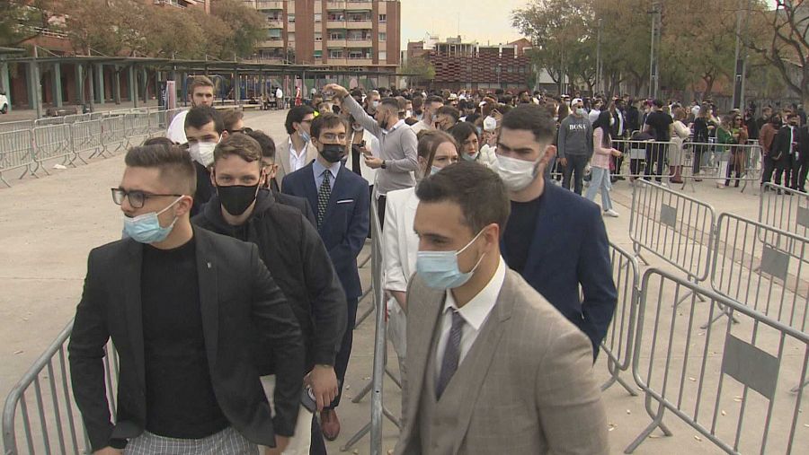 El primer dia de l'esdeveniment s'han registrat cues als accessos al Pavelló Olímpic de Badalona