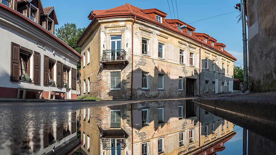 La República de Vilna Uzupis, uno de los lugares turísticos más populares de Lituania.