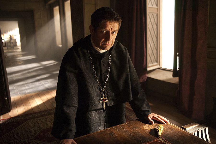 Pedro Casablanc como el Arzobispo Carrillo en 'Isabel'