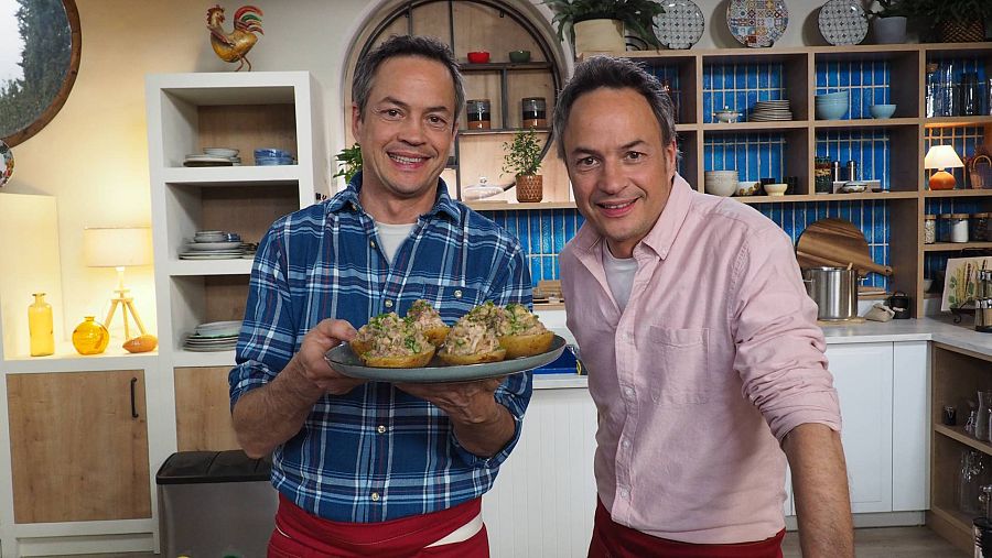 Menudos Torres - Receta de caldo de cocido con patatas rellenas