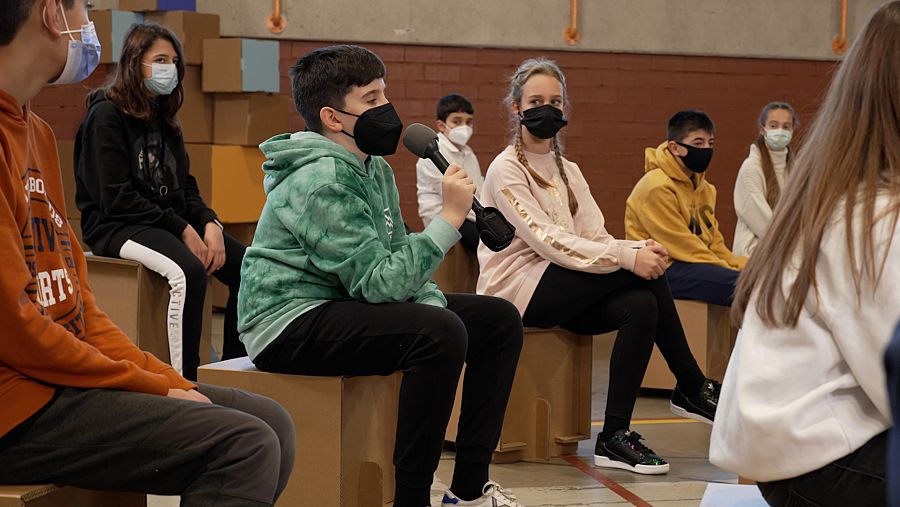 Aprendemos en Clan. El debate - Alumnos y alumnas del Colegio Público Integrado El Espartidero de Zaragoza