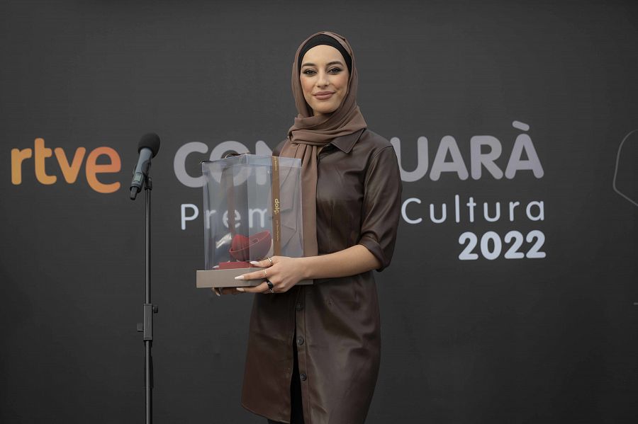 Miss Raisa rep el Premi Continuarà de Cultura 2022