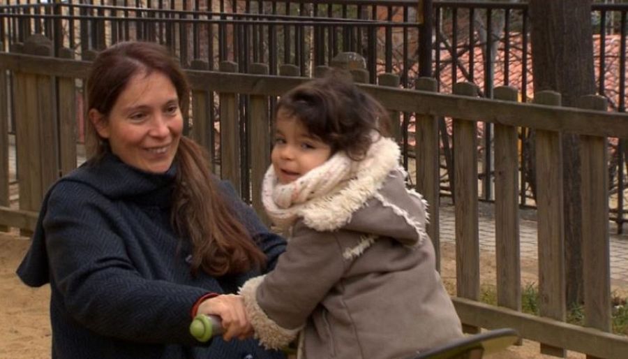 Maria-Mercè Marçal veia la maternitat com un sentiment ambivalent. Va tenir l'Heura com a mare soltera, i ara ella descobreix què en pensa de ser mare