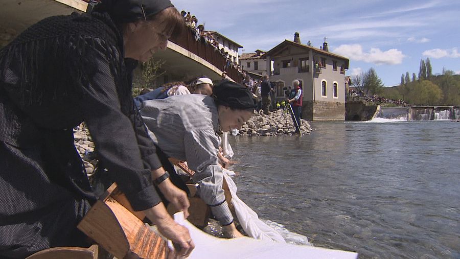 Homenaje a las lavanderas en Burgui