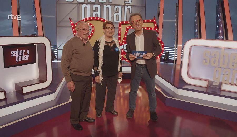 Arsenio Sáez, Ana Jiménez i Jordi Hurtado parlen al plató de 'Saber y Ganar'