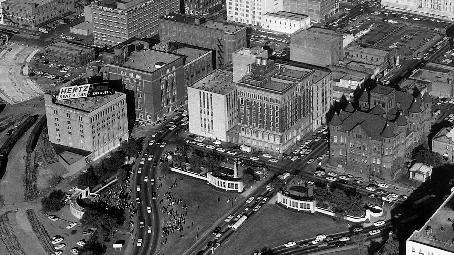 Plaza Dealey, Dallas