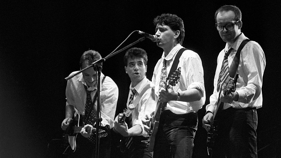 Siniestro Total, en un concierto en la Fiesta del PCE en 1989. 