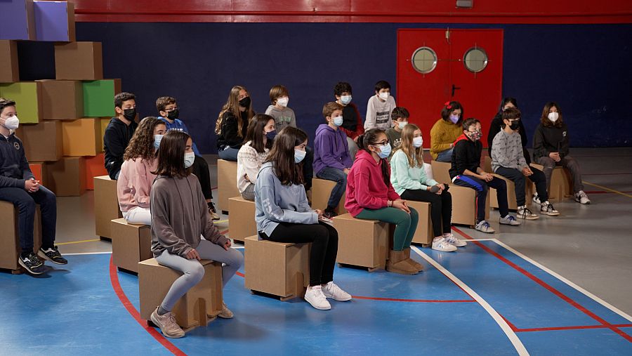 Aprendemos en Clan. El debate - Alumnas y alumnos del Colegio Los Almendros de Rivas Vaciamadrid (Madrid)