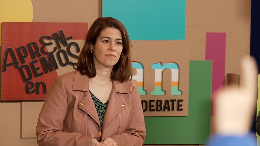 Aprendemos en Clan. El debate - Estefanía Jiménez, profesora experta en medios de comunicación e investigadora.