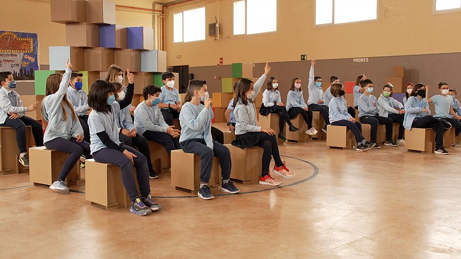 Aprendemos en Clan. El Debate - Alumnas y alumnos del Colegío Público Carlos III de Aranjuez (Madrid)