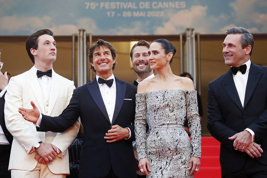 Tom Cruise, Jennifer Connelly, Miles Teller, Jon Hamm and Glen Powell, en la alfombra roja.  
