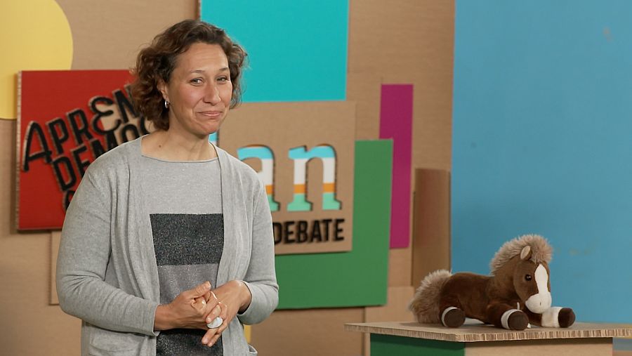 Aprendemos en Clan. El debate - Belén Franquet, educadora, antropóloga y maestra de educación especial.