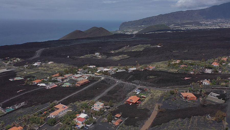 La colada del volcán de Cumbre Vieja vista desde el sur