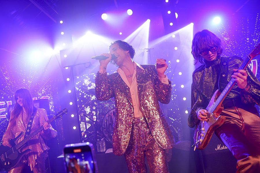 Måneskin actúa en Cannes