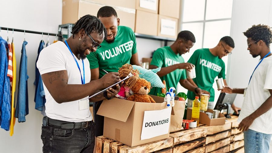 Grupo de jóvenes voluntarios