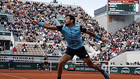 Imagen del tenista español Bernabé Zapata Miralles ante Alexander Zverez en París.