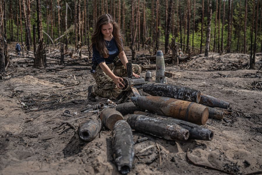 Cristina, voluntaria para desminar la región de Kiev