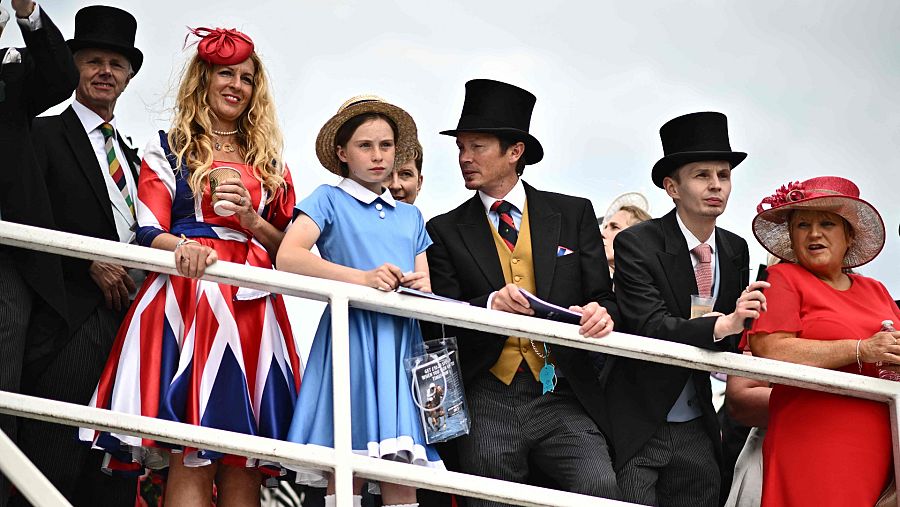 Público en el hipódromo de Epsom