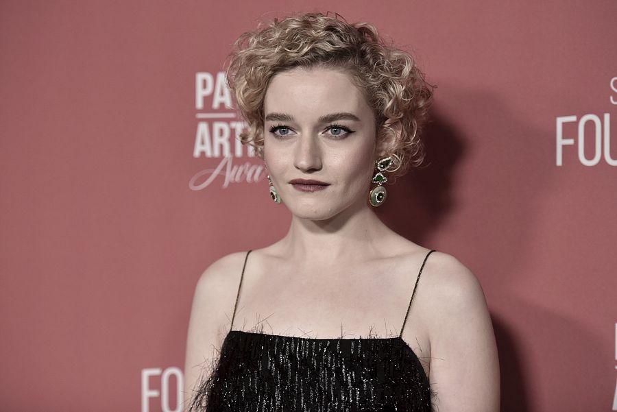 Julia Garner