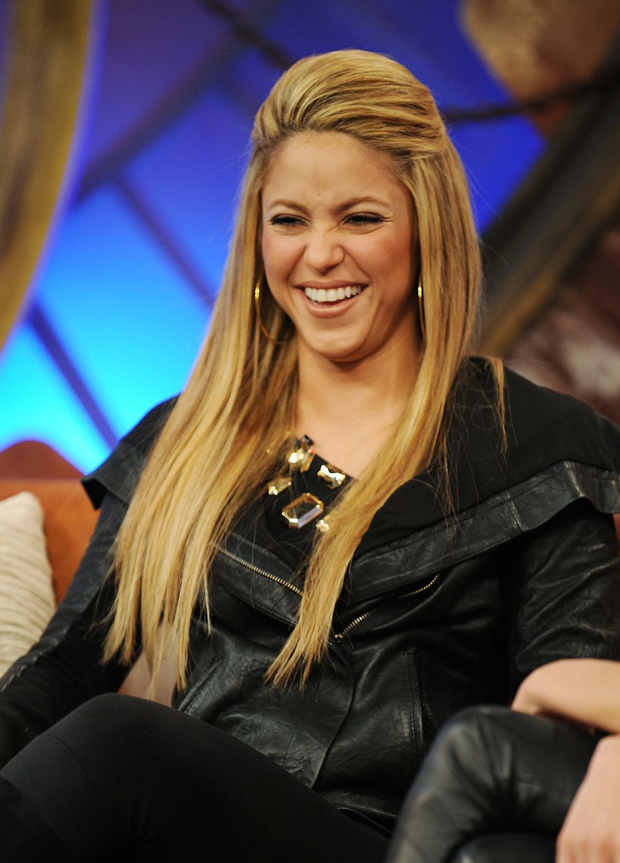 Shakira con el pelo liso