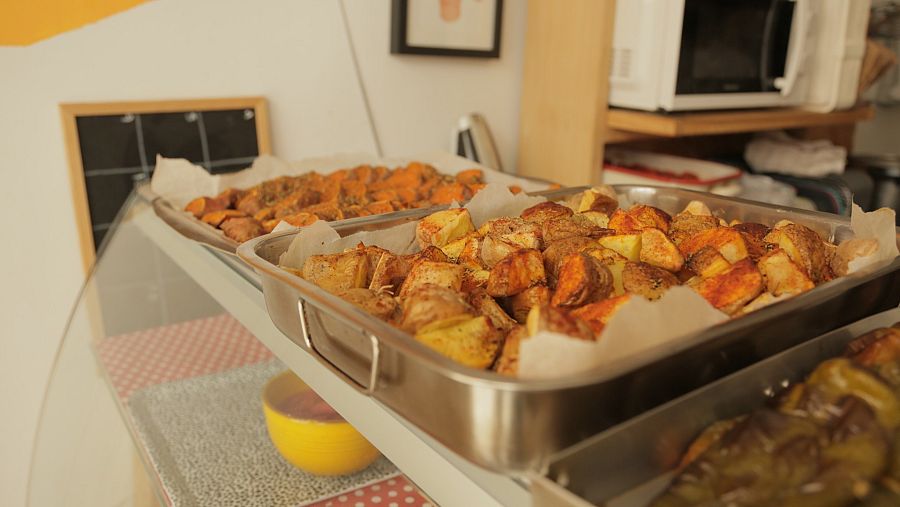 Boniato, patata y pimiento asado incluido en el menú de hoy del Lugarcito.