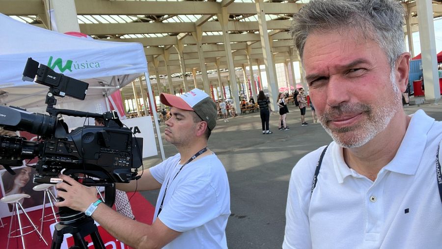 El equipo de Zoom Net durante la grabación del reportaje.