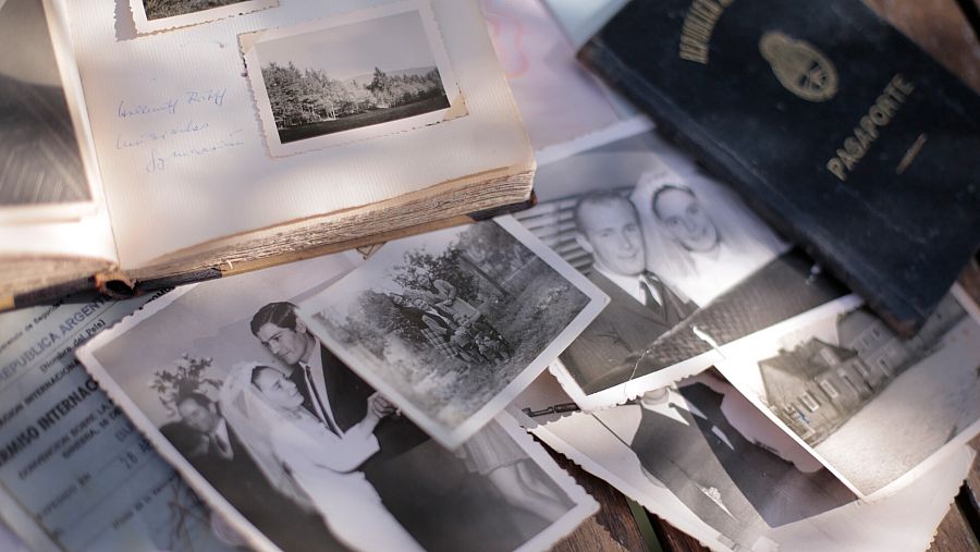 Antiguo álbum de fotos de la familia de Sergio Chekaloff