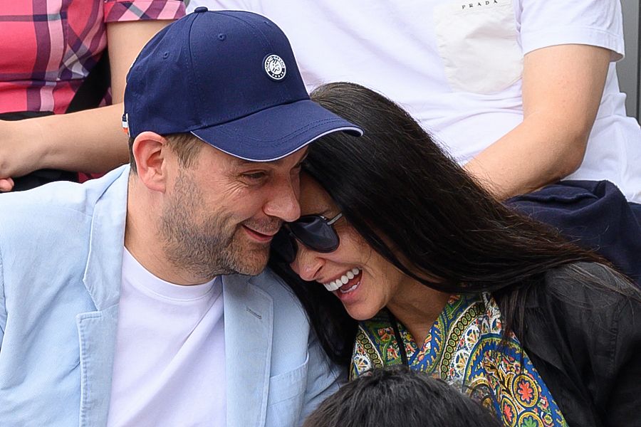 Demi Moore y Daniel Humm en Roland Garros