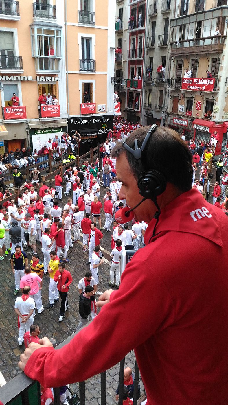 Javier Izu lidera el equipo de narradores de los encierros de San Fermín