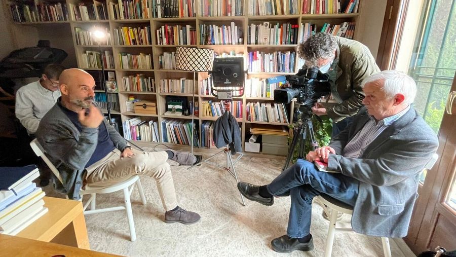 El filósofo cordobés José Carlos Ruiz durante la grabación del reportaje