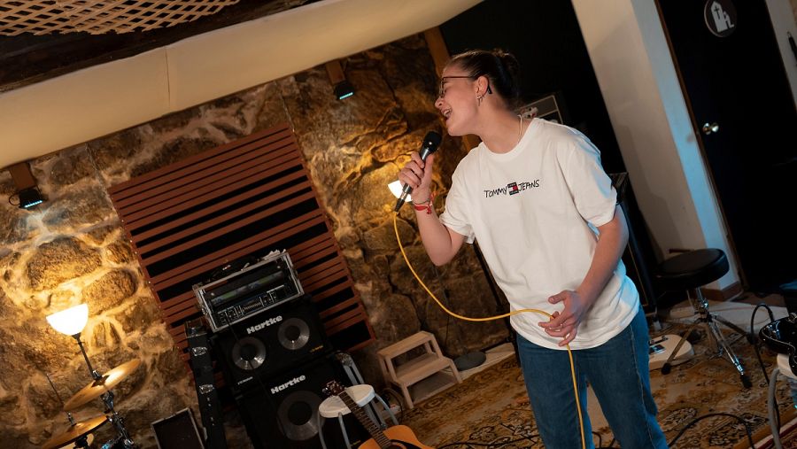 Eva Pico Rosales en un ensayo en Descubreas